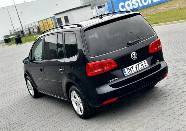 Volkswagen Touran cena 33900 przebieg: 246000, rok produkcji 2013 z Łosice małe 56